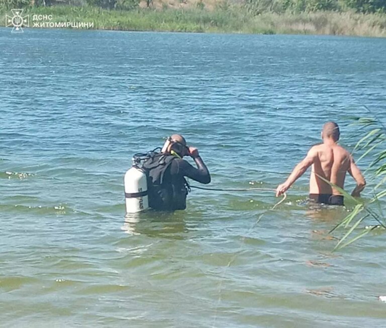 У Житомирі водолази дістали тіло потопельника