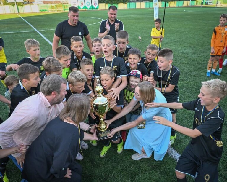 Нагородили переможців та призерів п’ятого відкритого дитячого турніру з футболу пам’яті Дмитра Рудя: кубок переможців має ФК «Колос»