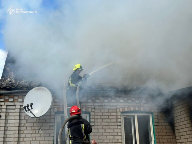 В с. Білилівка рятувальники спільно з працівниками місцевої пожежної охорони врятували будинок від знищення вогнем