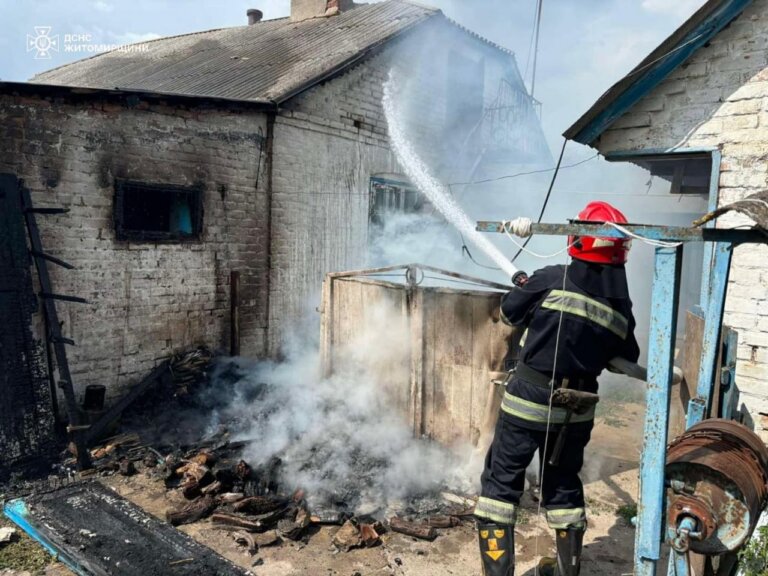 Упродовж минулої доби в приватних житлових секторах області рятувальниками ліквідовано чотири пожежі