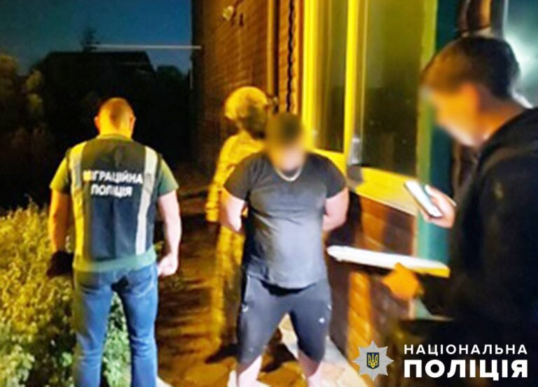 У Житомирі поліція викрила 49-річного сутенера