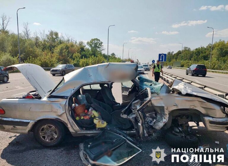Поліція розслідує ДТП із загибеллю пасажирки легковика в Радомишльській громаді