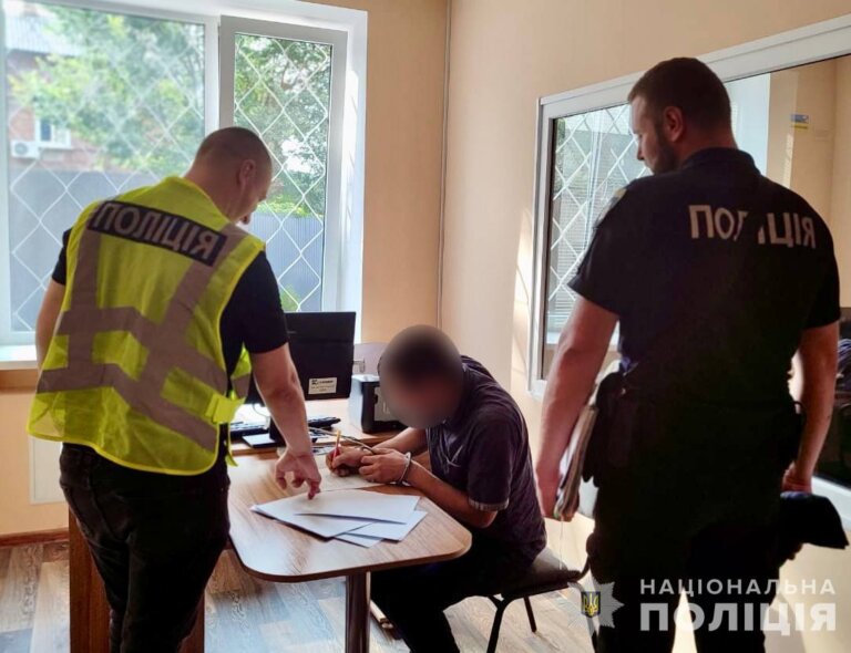 Бердичівські поліцейські завершили розслідування вбивства містянина