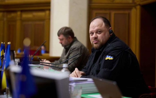 У Раду надійшли заяви про звільнення відразу від 3 міністрів