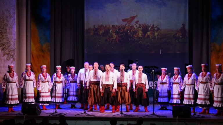 «Роки незламності: крізь століття до Свободи» — у Житомирській філармонії відбувся концерт присвячений Дню захисників і захисниць України