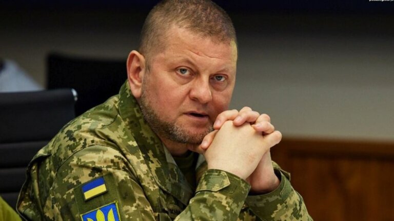 Джерела «Бабеля»: Залужний написав книгу «Моя війна» — першу в трилогії