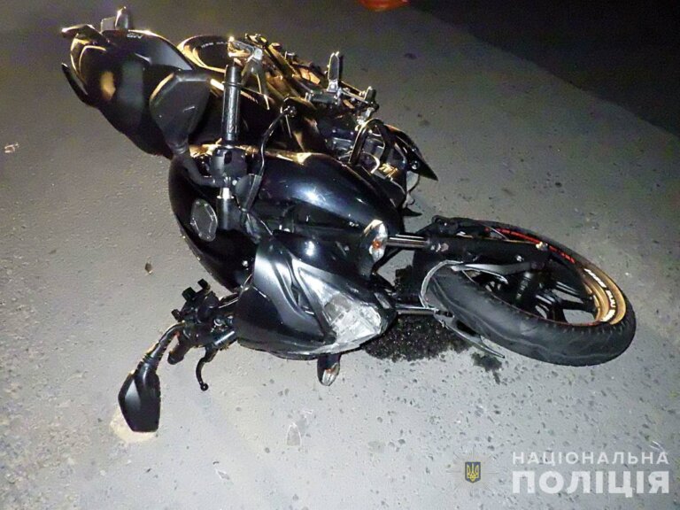 Звягельські слідчі розслідують ДТП з травмуванням двох юнаків