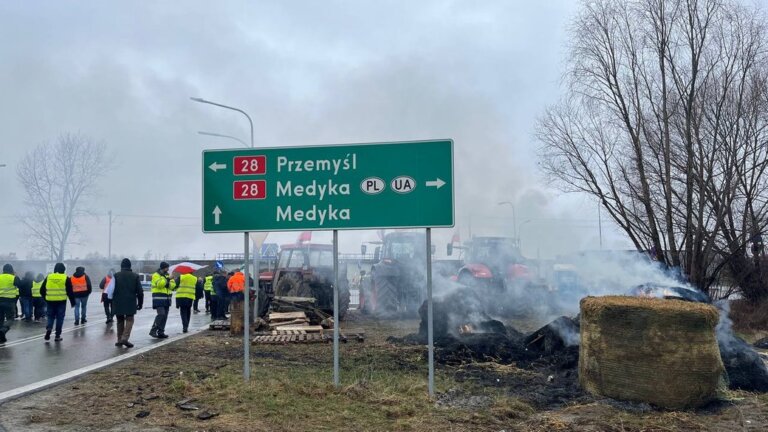 Розпочалось блокування пункту пропуску «Медика – Шегині»!