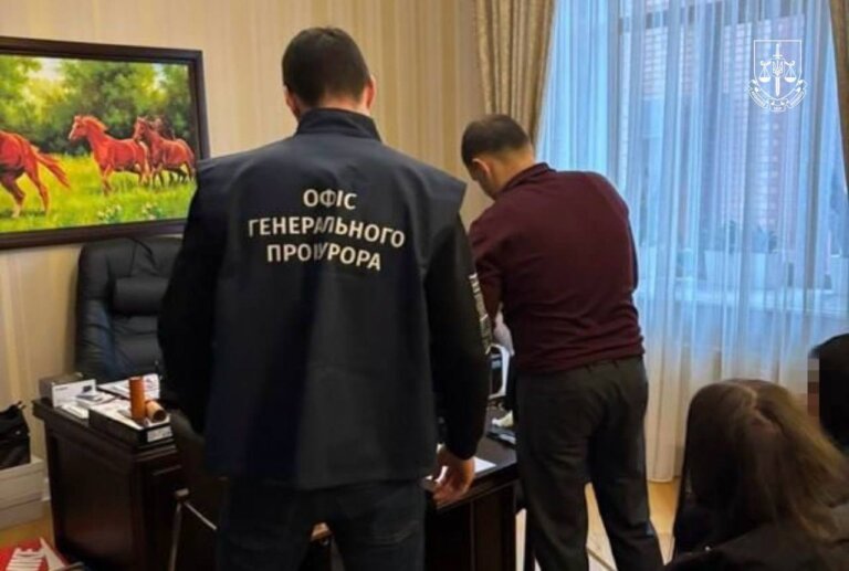 Зловживання під час отримання інвалідності: В МСЕК, лікарських установах та обласних прокуратурах проходять обшуки