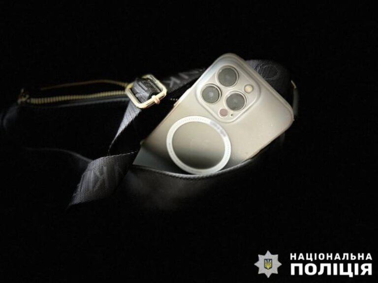 У Бердичеві молодик обікрав подругу: слідчі повідомили йому про підозру