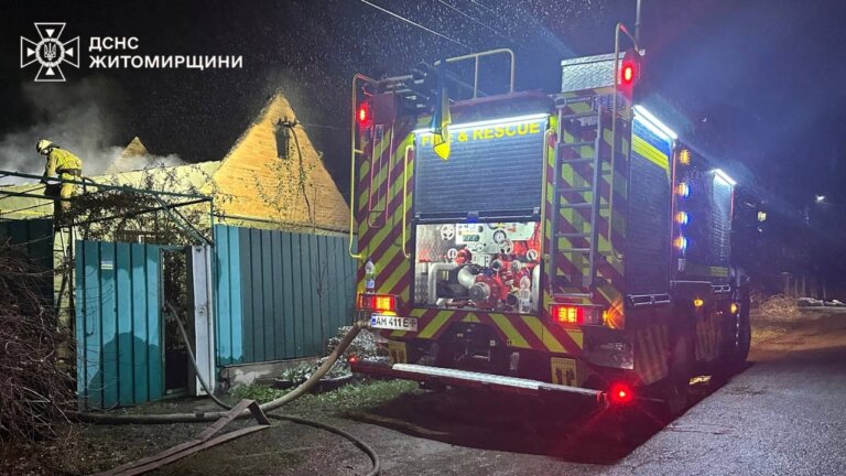 Житомирський район: під час гасіння пожеж в приватних будинках виявлені тіла трьох людей
