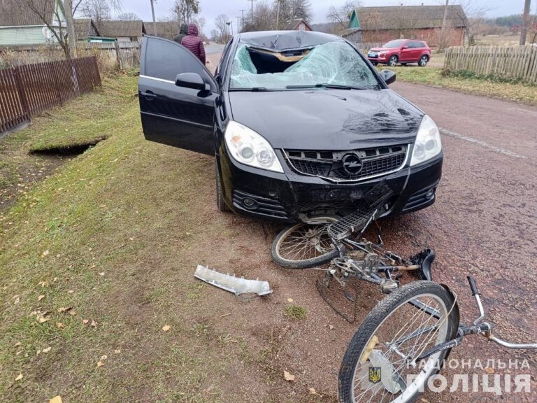 Поліція розслідує ДТП з велосипедистом в Овруцькій громаді