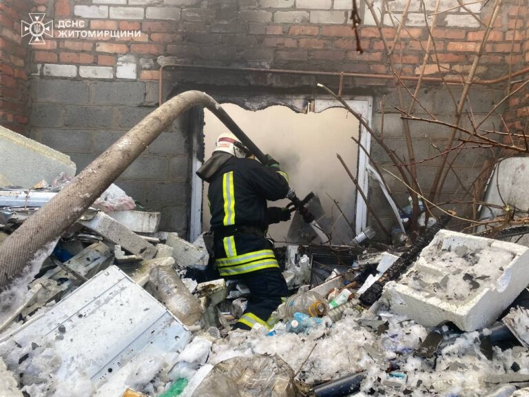 Сьогодні у Бердичеві бійці ДСНС ліквідували загоряння