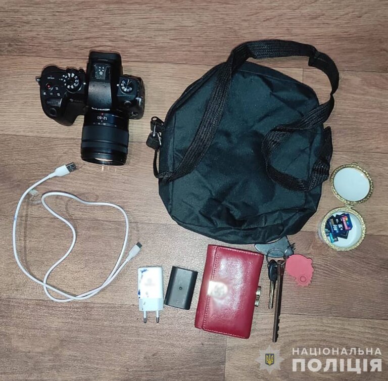 Викрав фотообладнання з весілля: житомирські поліцейські завершили розслідування крадіжки