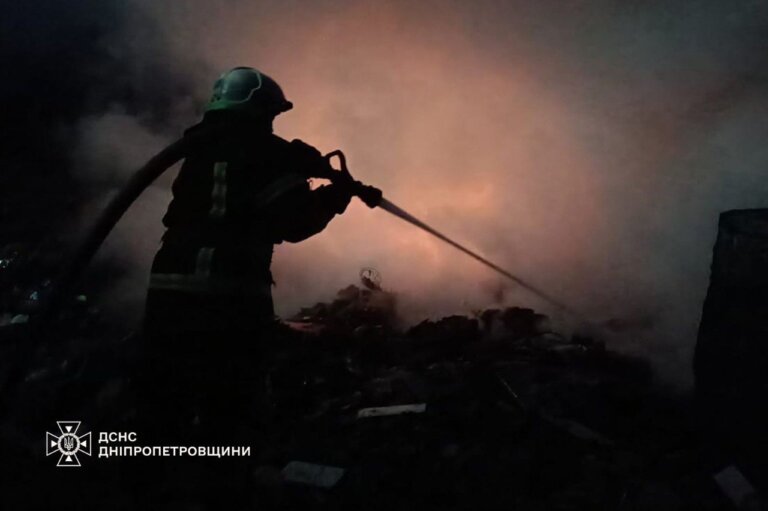 Дніпропетровщина: у Дніпровському районі внаслідок ворожої атаки загинули четверо людей, ще 21 людина, з них 1 дитина, отримали поранення