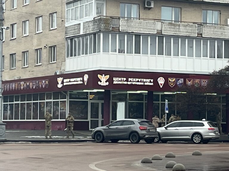 У Житомирі відкрився центр рекрутингу ДШВ