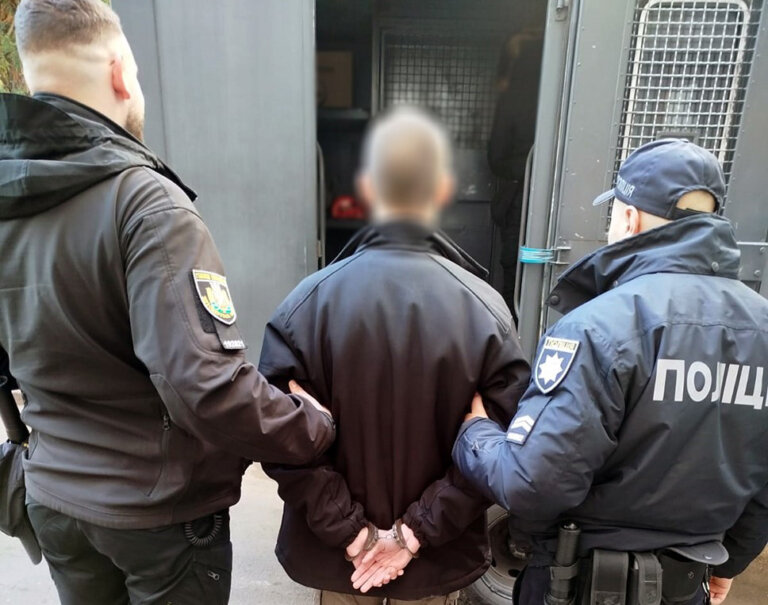 У Житомирі поліція затримала підозрюваного у жорстокому вбивстві 33-річного містянина