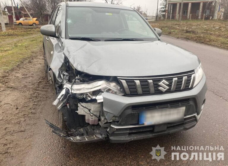 У Брусилові поліція встановлює обставини травмування велосипедистки в ДТП