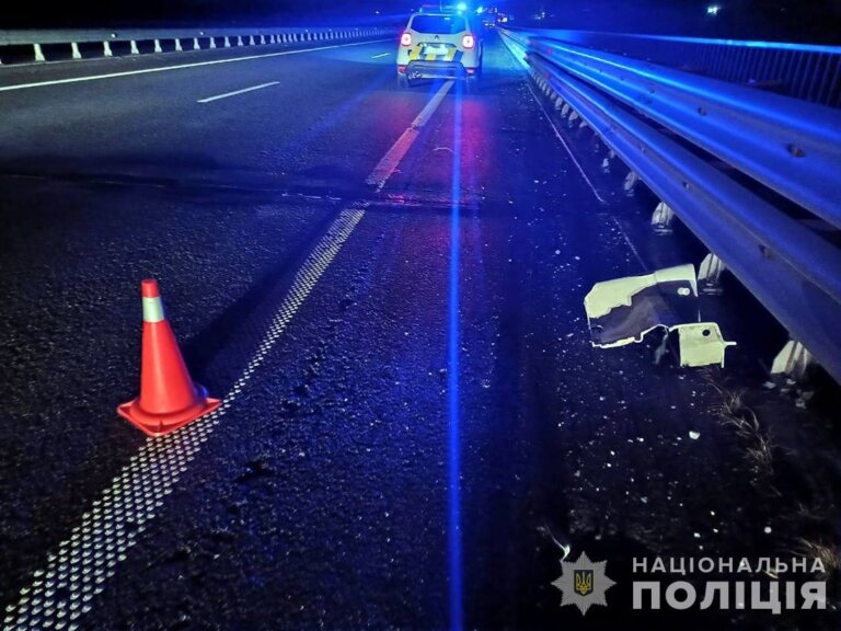 На Звягельщині під колеса вантажівки потрапив пішохід: поліція з’ясовує обставини