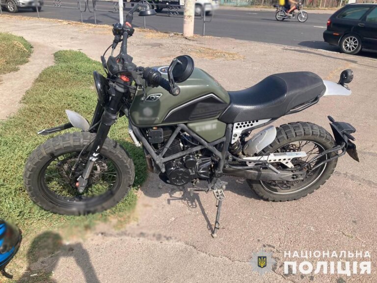 Житомирські слідчі додатково встановлюють свідків ДТП, в якій травми отримав мотоцикліст