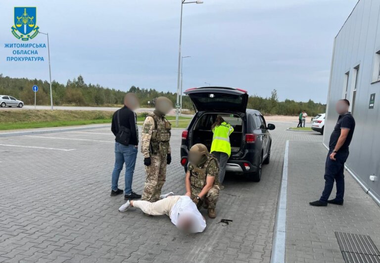 На Житомирщині судитимуть двох осіб, які вимагали у судді $15 тис неіснуючого боргу