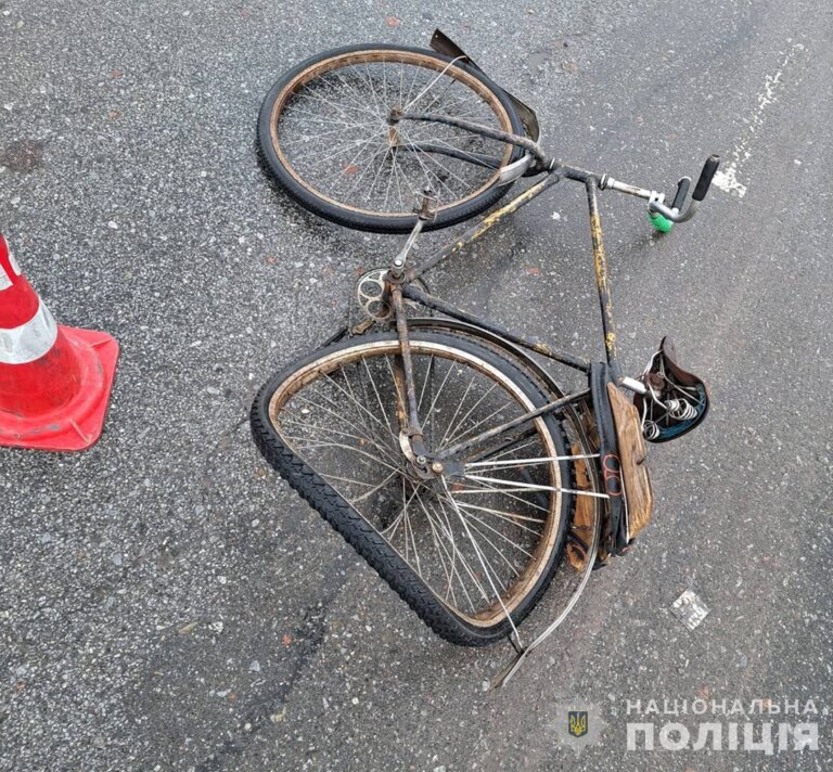 У Бердичеві поліція розслідує ДТП з травмуванням велосипедиста