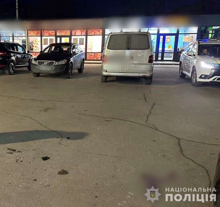 На вулиці Кибальчича під колеса мікроавтобуса потрапила 76-річна житомирянка, жінку госпіталізували до лікарні