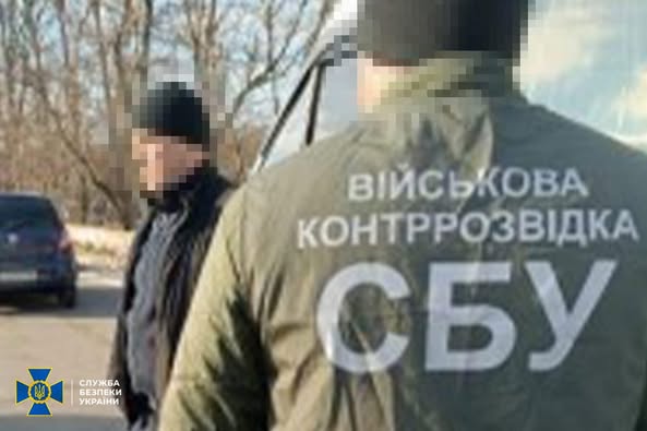 Викрили директора одного із центрів медико-санітарної допомоги у Житомирській області, який продавав ухилянтам довідки
