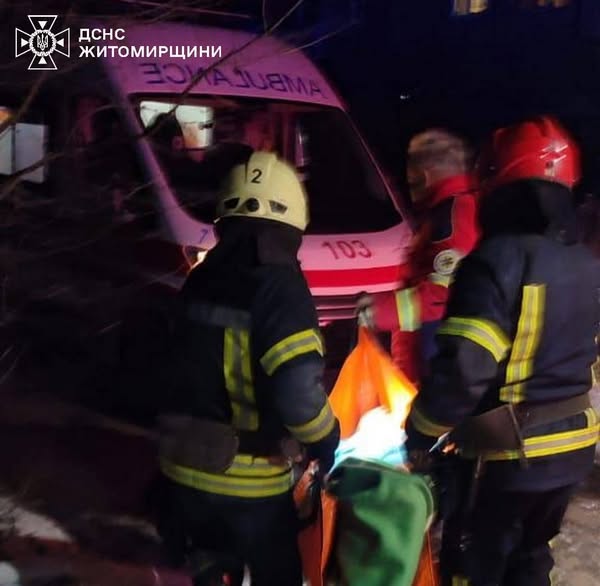 Під час пожежі в квартирі п’ятиповерхівки у Житомирі травмувалася 83-річна жінка