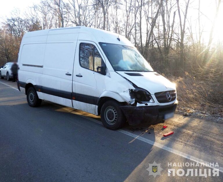 Поліцейські встановлюють обставини ДТП з травмуванням пішохода неподалік Коростишева