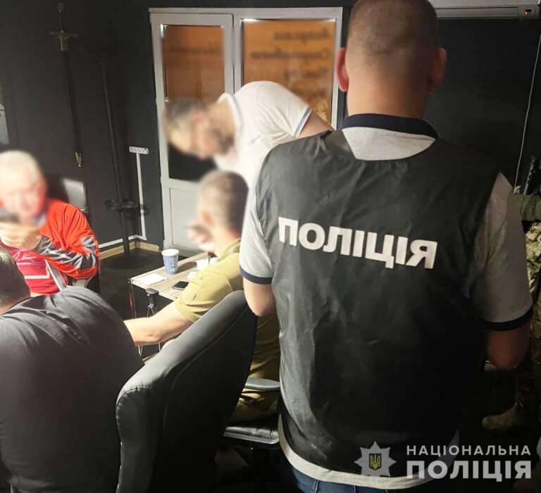 Організація незаконного казино з мільйонним обігом та відмивання коштів – у Житомирі судитимуть учасників ОЗГ. ФОТО