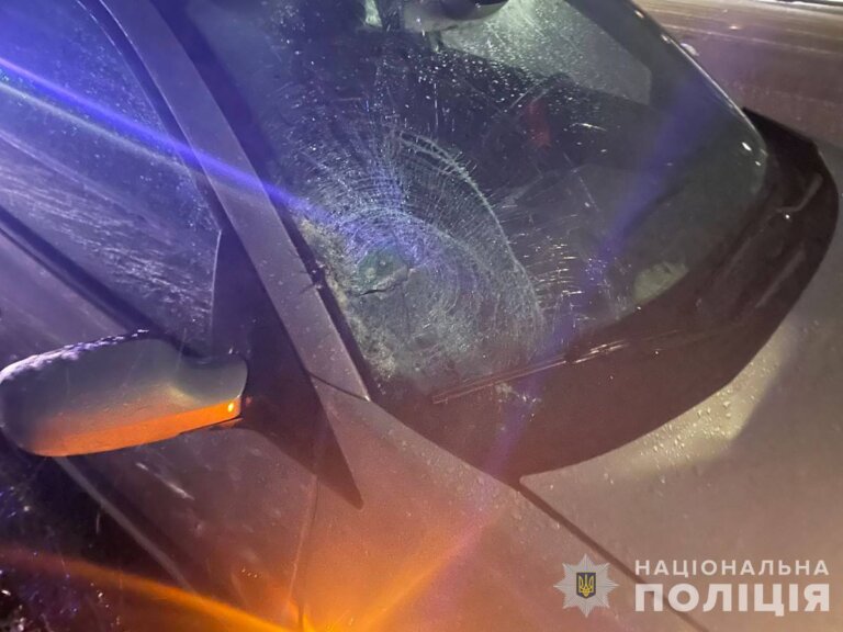 Поліцейські встановлюють обставини ДТП з травмування пішохода у Коростені