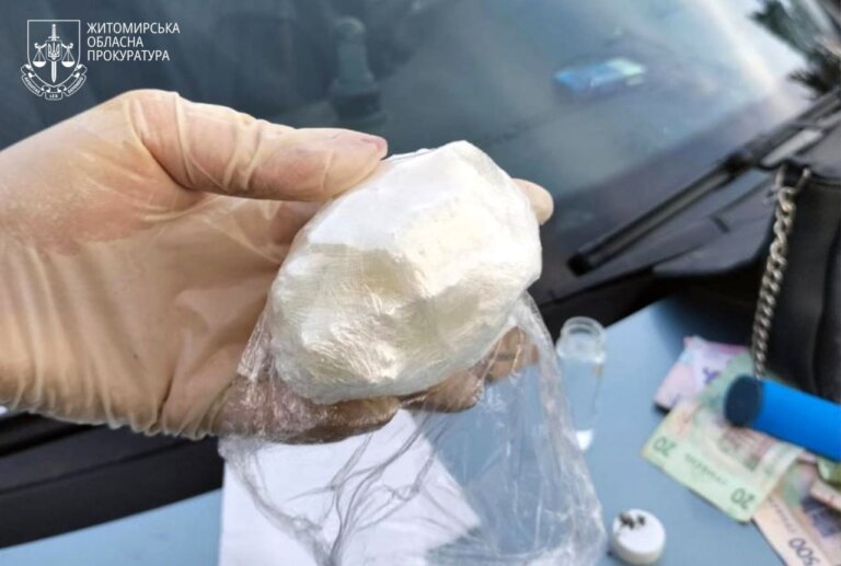 Поліція Житомирщини ліквідувала мережу збуту метадону: фігуранти справи постануть перед судом