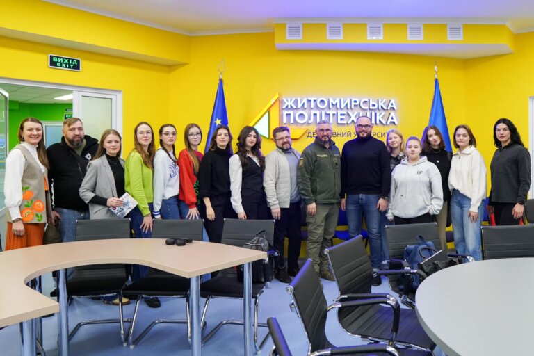 Відомий журналіст, публіцист, історик та військовий Вахтанг Кіпіані завітав із лекцією до Житомирської політехніки