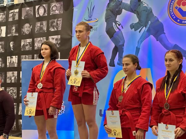 Житомирська студентка здобула золото на чемпіонаті України з бойового самбо серед юніорів, юнаків та кадетів