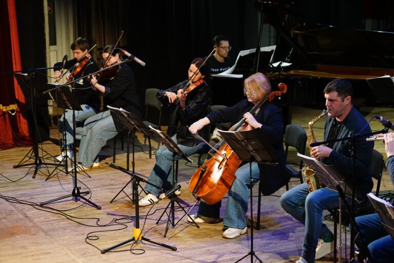 У Хмельницькій філармонії відбувся унікальний концерт «ROCK’N BACH»