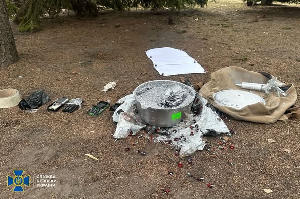 У Житомирі запобігли теракту: на замовлення рф 16-річний юнак залишив рюкзак з саморобною вибухівкою на центральній алеї