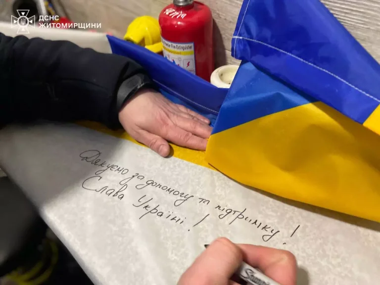 Рятувальники отримали гуманітарну допомогу у вигляді двох автомобілів від литовських благодійників