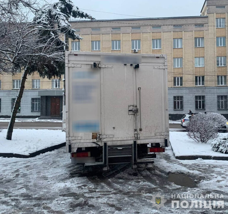 Судитимуть водія, який на тротуарі у центрі Житомира заднім ходом збив жінку, йому загрожує до 8 років тюрми