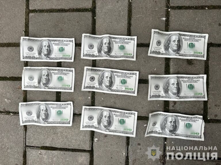 На Житомирщині поліцейські затримали підозрюваного у вимаганні грошей в адвоката