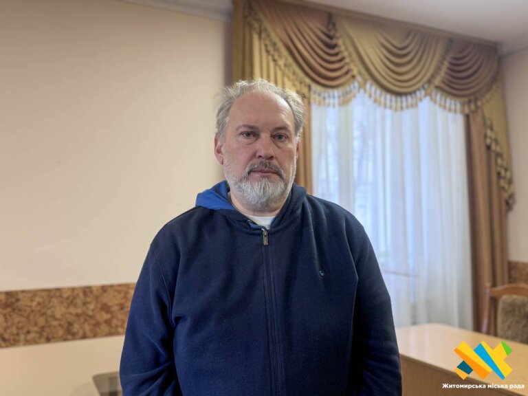 У дитячому садку №58 стався неприпустимий інцидент: вихователька застосувала фізичну силу до дітей під час прогулянки