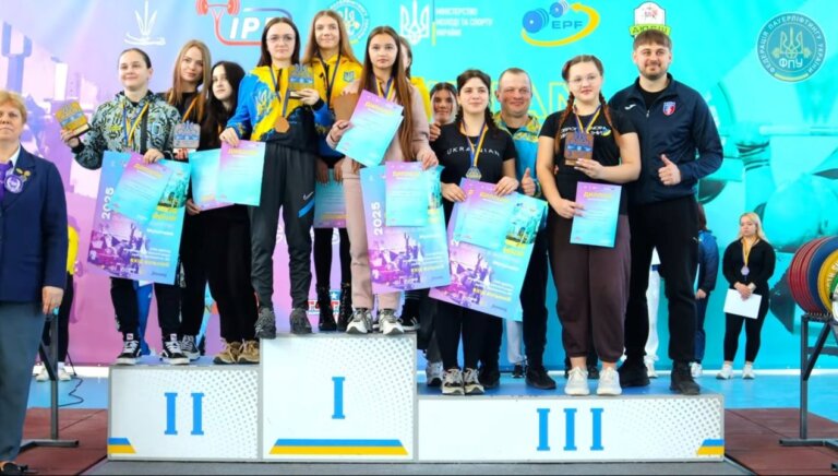 Тріумф на чемпіонаті України з пауерліфтингу: дві золоті медалі та друге командне місце!