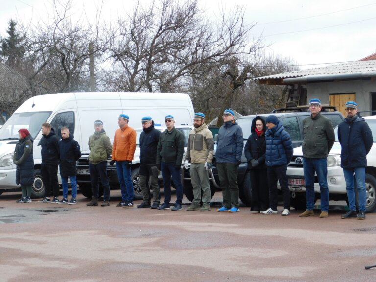 Естонські благодійники доставили 12 автомобілів для підприємств Овруцької міської ради