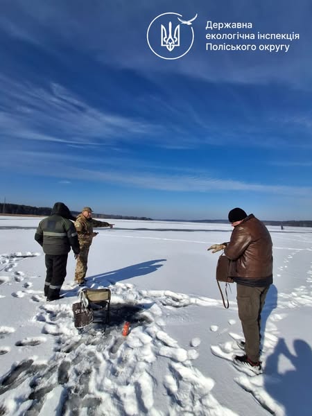 На водосховищі у громаді Житомирської області інспектори виявили порушників правил рибальства та склали три протоколи