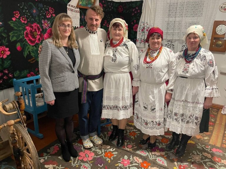 Кулінарна сенсація у Лугинській громаді: Євген Клопотенко відкрив для себе легендарну «Мочаку»!