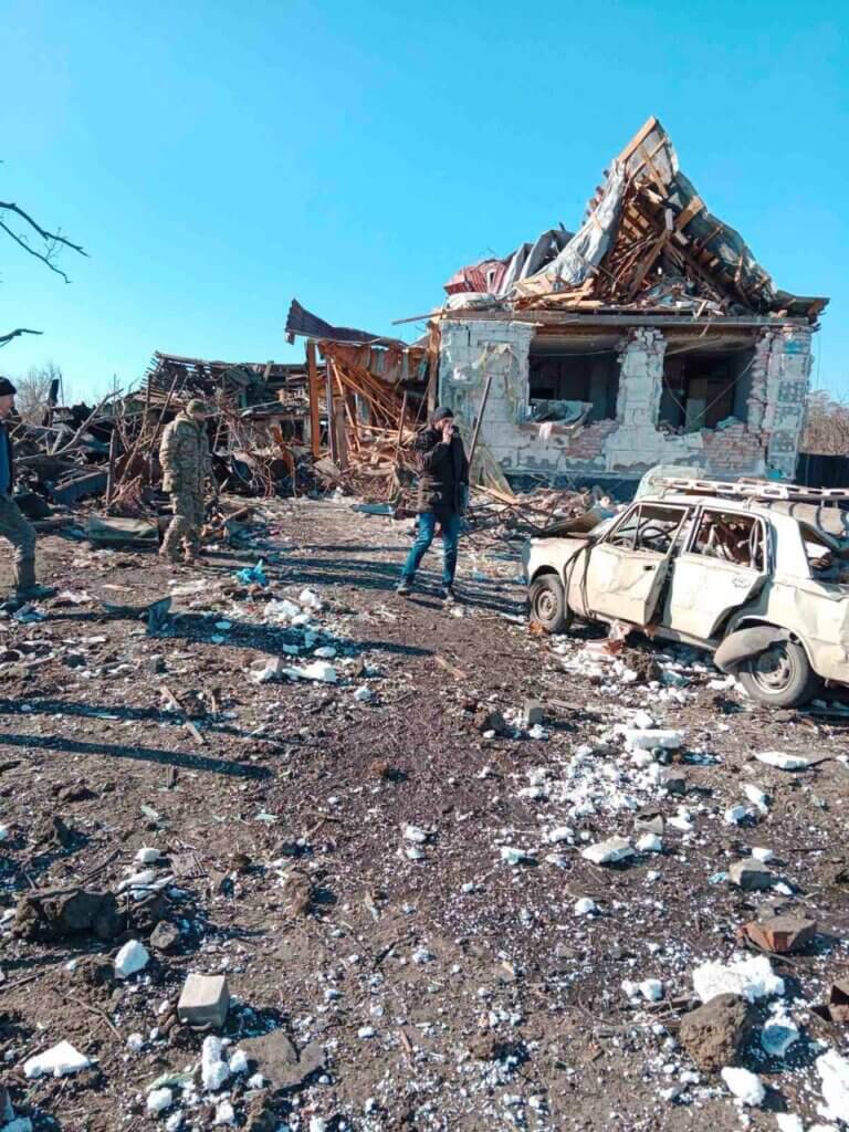 У Брусилівській громаді продовжують ліквідовувати наслідки ворожої атаки, якої зазнало одне з сіл громади у вівторок під час масованого обстрілу України з повітря