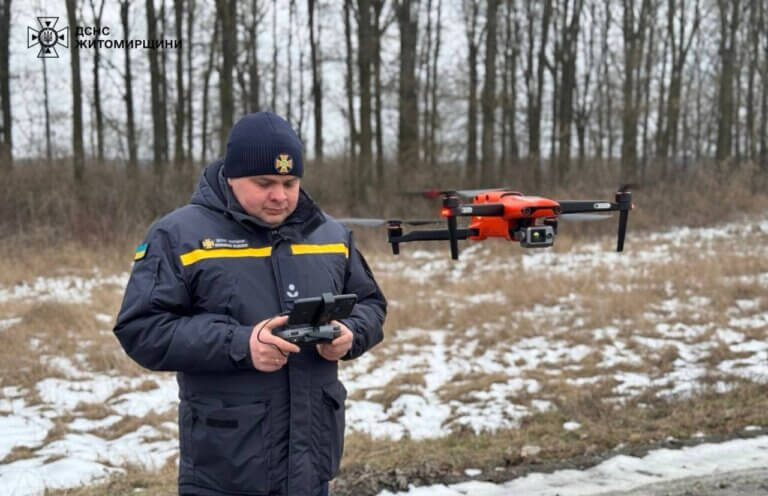 У Звягелі рятувальники за допомогою БпЛА моніторять стан пожежної безпеки в екосистемах
