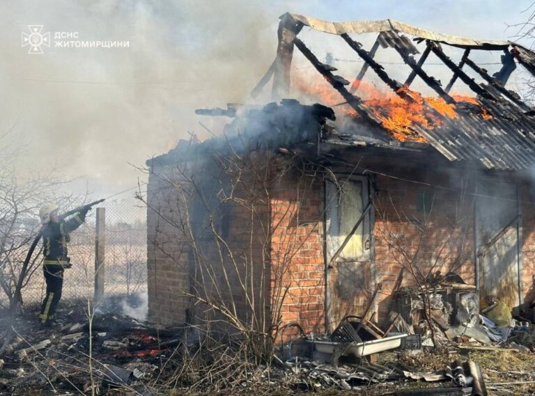 Вчора рятувальники ліквідували пожежу на території Соколовського дачного масиву