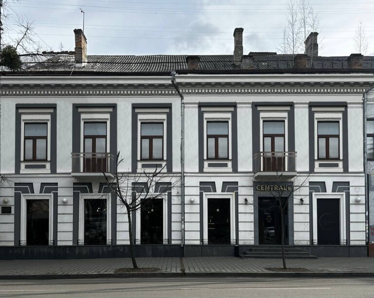 Київська 16. Фотореконструкція. Приклад того, як міг би виглядати будинок. ФОТО