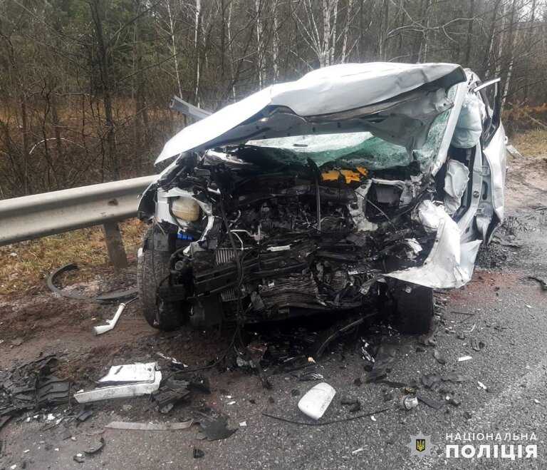 Поліція встановлює обставини смертельної ДТП на Житомирщині
